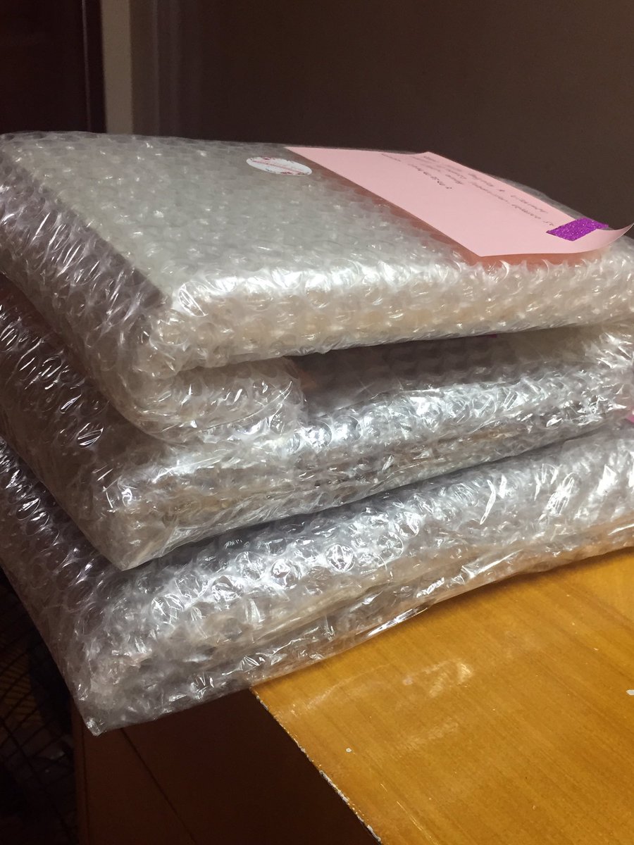 Nikipedia_shop's tweet photo. Ready to shipout na plastic na lang kulang [100 pesos album] https://t.co/ZQvnULzJ30