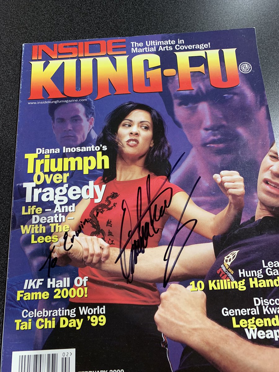 DMartinV's tweet photo. Just got back from Chicago and a fun-filled weekend at @c2e2 (#ChicagoComicEntertainmentExpo) and met one of my favorite Martial Arts 🥋 icons in @TheRealDLI and Sifu @RonBalicki. It was an absolute honor and privilege to meet both of you
#DianaLeeInosanto
#RonBalicki https://t.co/AiK1uBfvhu