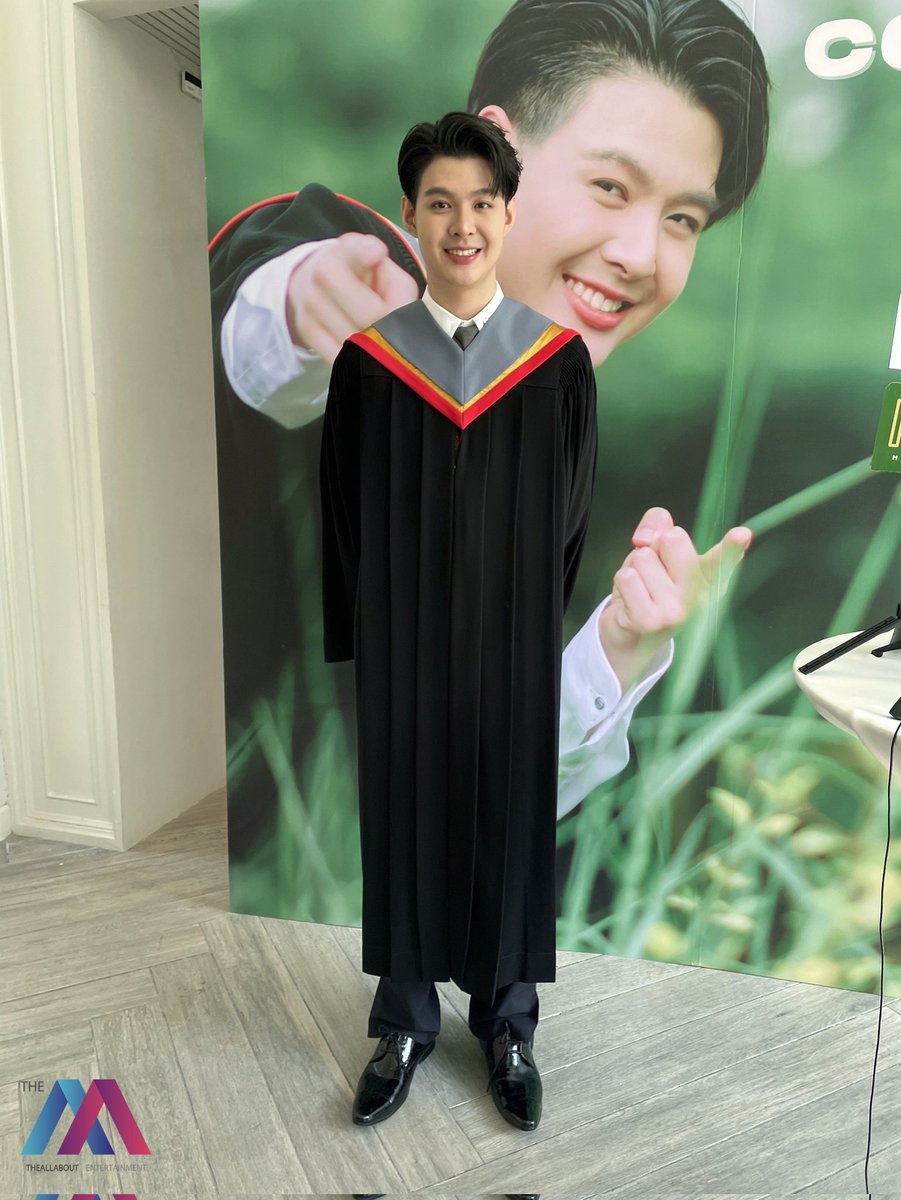 "เซ้นต์-ศุภพงษ์" สุดปลื้ม!! คว้าปริญญาได้สำเร็จ เตรียมรับจริง 17 ธันวาคมนี้ แฟนคลับจัดงานอวยยศเป็นของขวัญ
#เซ้นต์ศุภพงษ์ #Saint_sup