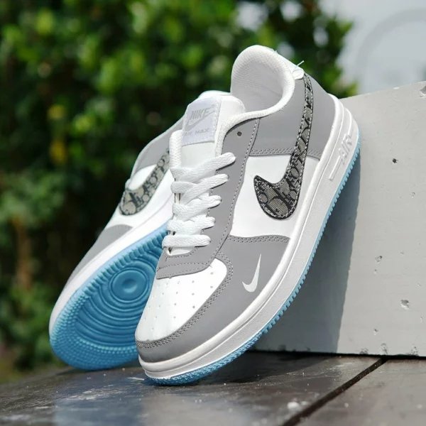 RandiJusman's tweet photo. Sepatu Nike Air Force one
Harga : Rp.190.000
Ukuran : 36 - 40
.
Order,,,
Chat ke WA 👉 083181362179
atau bisa langsung DM https://t.co/vZVtCCuxco