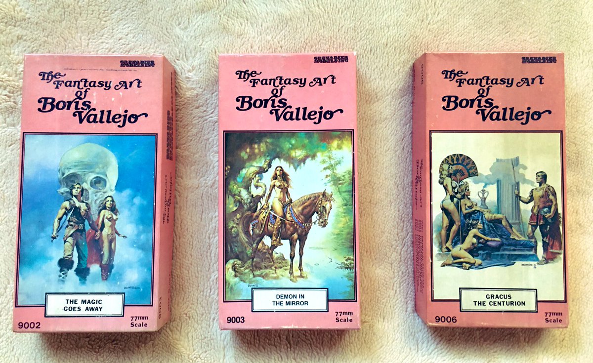daichan_47la11's tweet photo. 昨日実家に行って、今から41年前の1980年に発売されたこの3種
boris vallejoメタルフィギュアシリーズも捨てられず無事に捜索出来ました✨✨特に真ん中の1種はすでに幻的な存在になっており...💦
今年になって32年掛けて新たに1種を入手このシリーズをようやくフルコンプ✨✨✨ https://t.co/eWAQJV07uk