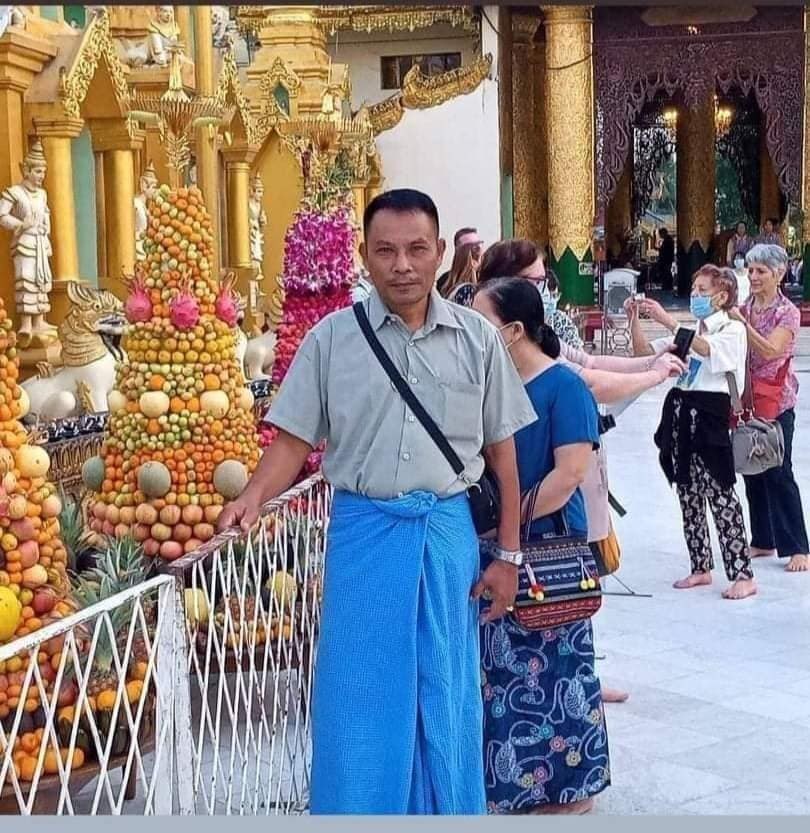 ActivistLittle's tweet photo. In Tanintharyi's Myeik District, Palaw Tsp: U Thar Win (57), a CDMer educational officer, and 2 girls were intentionally hit by the car and killed at around 7 PM on Dec 12. The murderer is known as Than Shein, a USDP member – junta's follower.

#Dec13Coup #WhatsHappeningInMyanmar https://t.co/xbZc9U93th