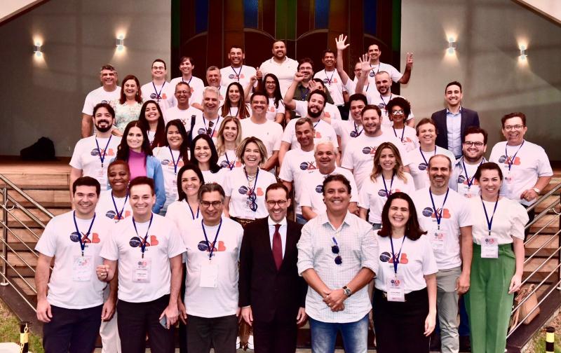oabgo's tweet photo. O encerramento foi pura emoção! 🥳👏👏

Os diretores avaliaram a trajetória de dois mandatos à frente de uma das maiores instituições civis, suas dificuldades, acertos e aprendizados.

Leia aqui ➡️ https://t.co/yCdnIyPN7n https://t.co/NzYk6m7GDz