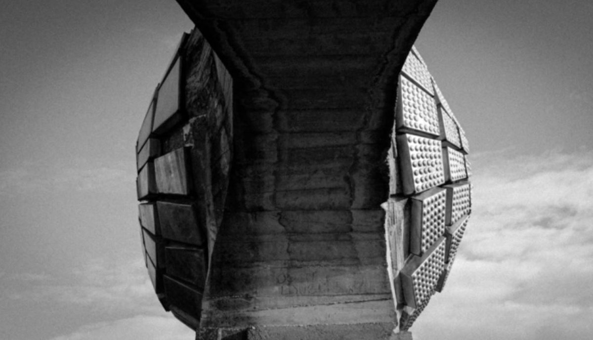 SeaShellApp's tweet photo. A ravishing audiovisual essay on human mortality, extinction and legacy.

Last and First Men - Review: A minimalist yet monumental look at our impending doom: https://t.co/XwlzvD4ZU5

#LastAndFirstMen #TildaSwinton #movie #movies #review https://t.co/RlzLAlbW1H