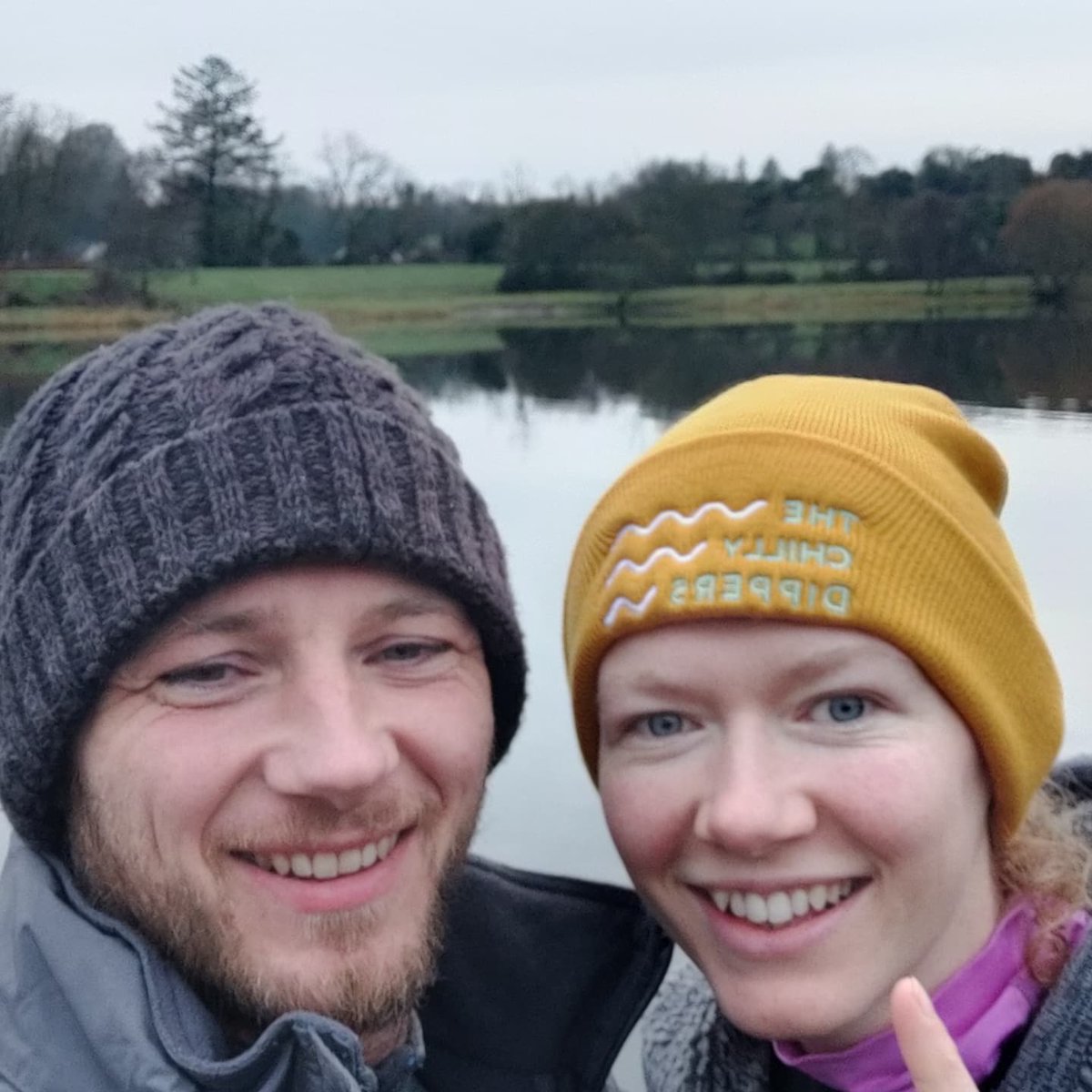 CatrionaLimk's tweet photo. The Chilly Dipper's festive fundraiser, the 𝟏𝟐 𝐃𝐢𝐩𝐬 𝐨𝐟 𝐂𝐡𝐫𝐢𝐬𝐭𝐦𝐚𝐬, in aid of @Limericksuicid2 kicked off today. Show your support if you can by joining us in O'Briensbridge anyday between now &amp; Christmas Eve for a dip or by making a donation (link in bio) ���🎅🎅 https://t.co/AgnRQ12mtx
