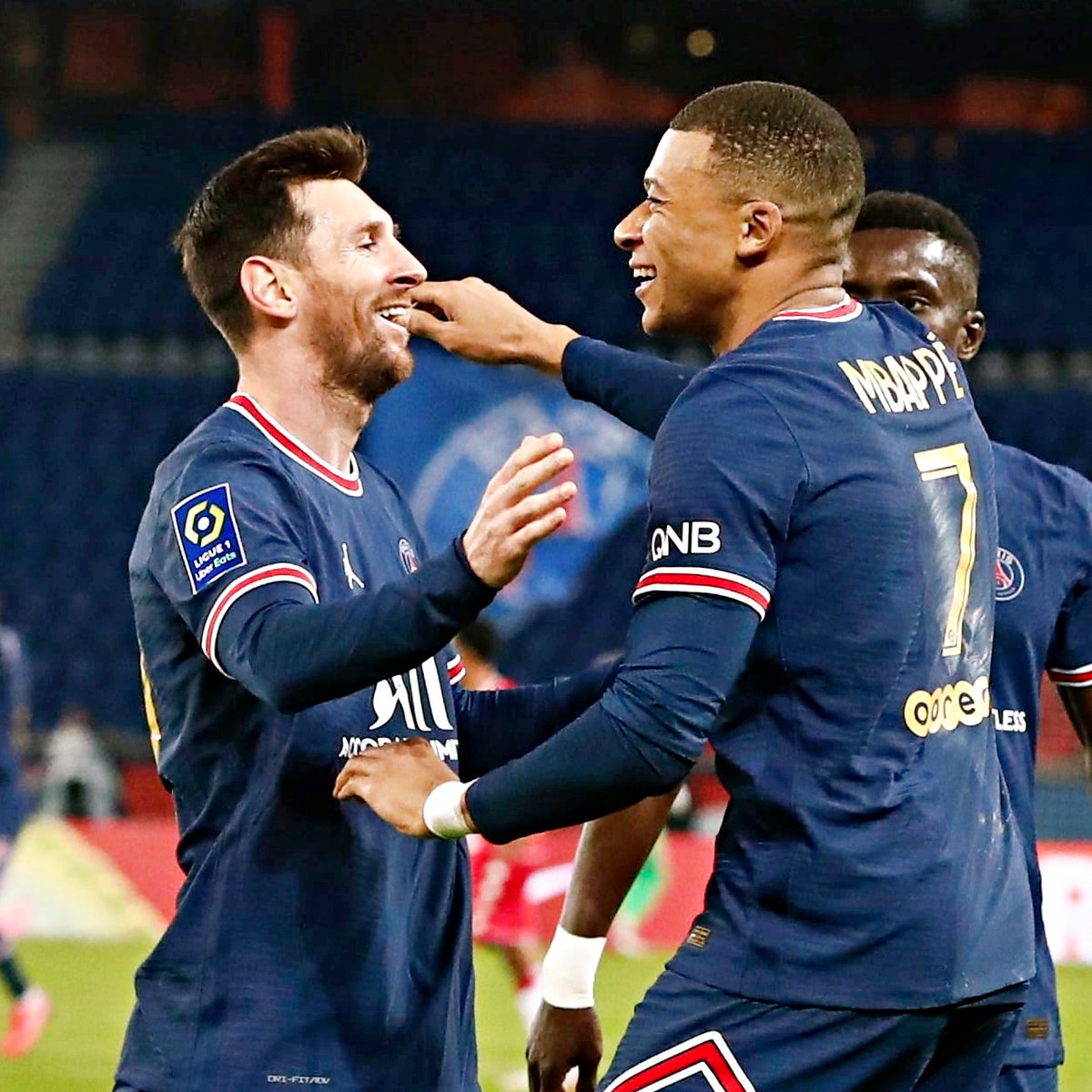 B24PT's tweet photo. PSG - MAN UNITED 🔥 #UCLdraw https://t.co/9z1TNTQfLa