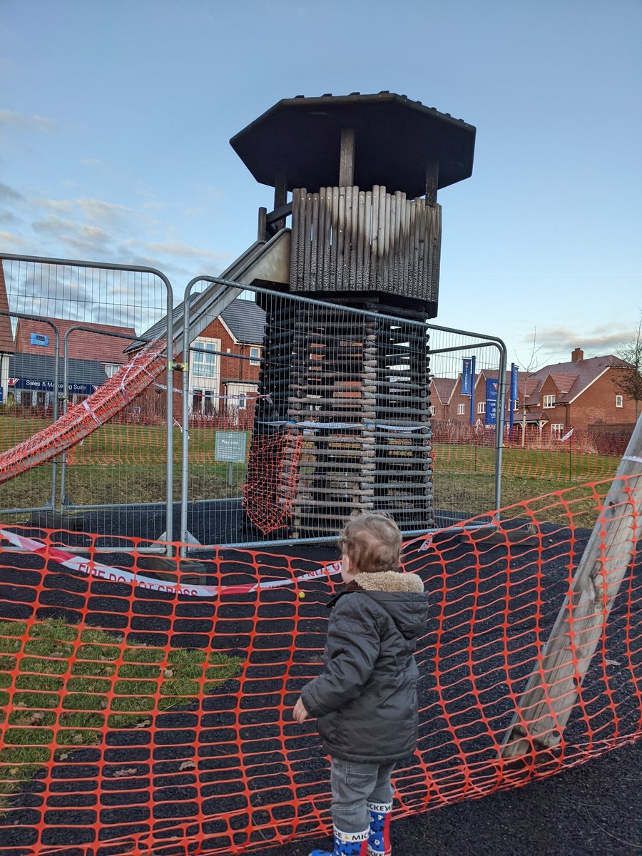 JamesRobin83's tweet photo. @PreimLtd All he wants to know is when the burned-out slide is getting replaced. https://t.co/zbBEAjSZuE