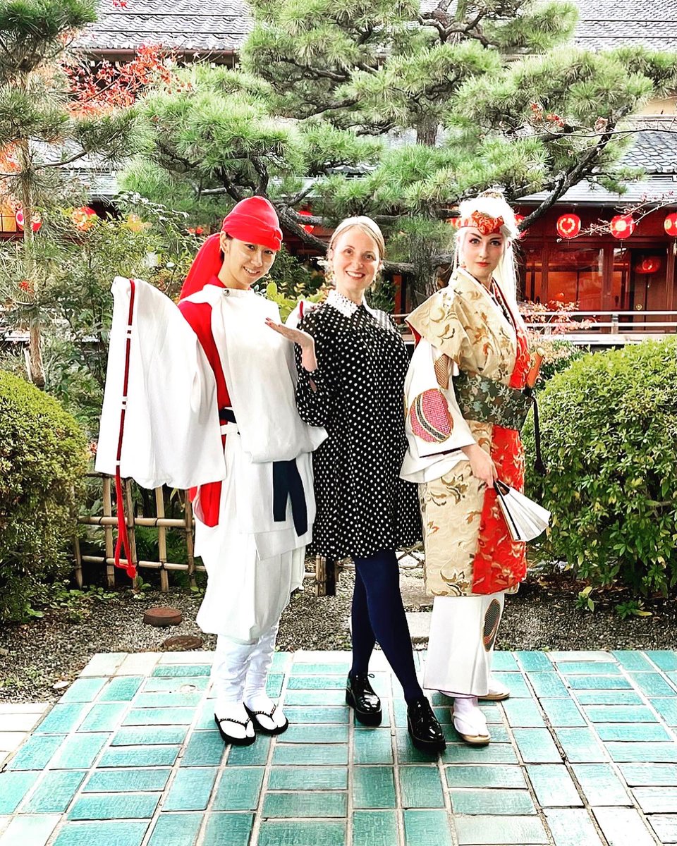 himeyasuko's tweet photo. KYOTO HARVEST FES 
2021 大田楽🐲🐉
大田楽とは中世、京の都を中心に
全国各地で大流行し一世を風靡しながら消滅した芸能のこと。
その大田楽を復活させようと全国各地でイベントが行われています！
今回は京都で行われたフェスに参加させて頂きました。着るチャンスがない田楽衣装が着れて光栄です！ https://t.co/KPVVyRU7JB