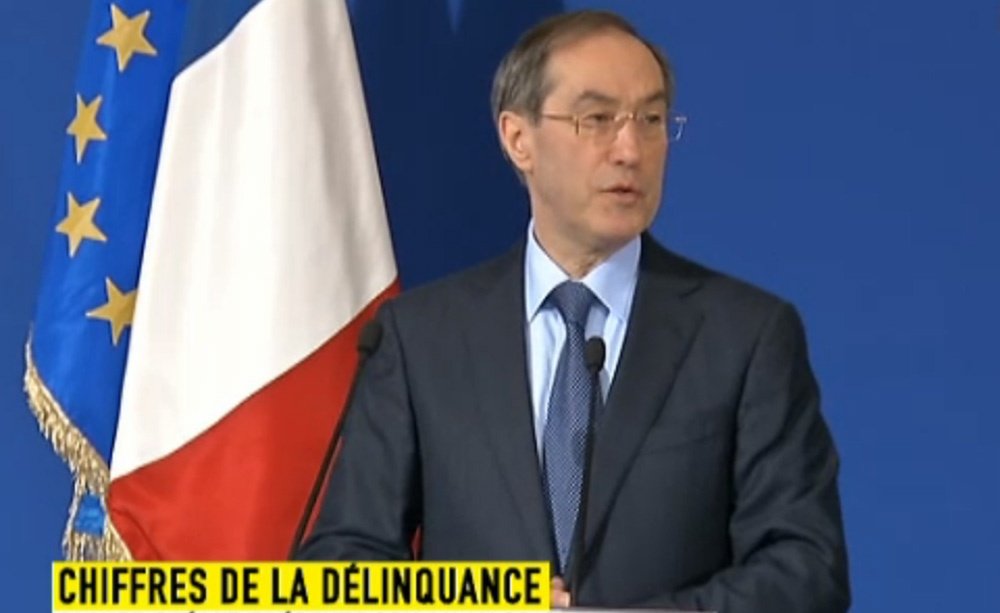 Brevesdepresse's tweet photo. 🔴🇫🇷INFO - Détournement de fonds publics : Claude #Guéant, ex-ministre de l'Intérieur et ancien secrétaire général de l'Élysée sous Nicolas Sarkozy, a été incarcéré ce matin à la prison de la Santé pour non-paiement de ses dettes dans l’affaire dite des primes en liquide. (LCI) https://t.co/3h1EKINTuU
