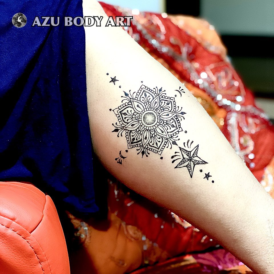 Azu Body Art ジャグアタトゥー 大阪 ヘナタトゥー大阪 ふくらはぎに Silent Night な感じのマンダラ ジャグアタトゥー大阪 ジャグア ジャグアタトゥー メヘンディ ヘナタトゥー ヘナアート ボディーアート ボディーペイント 消える