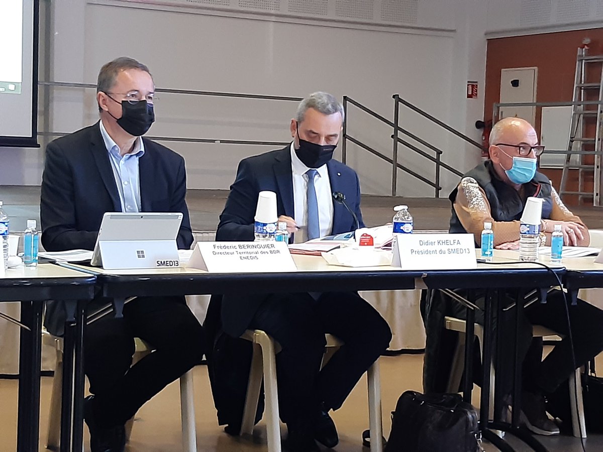 EnedisRegionSud's tweet photo. ✍️🏽aujourd'hui à #fontvieille @enedis et le #SMED13 renouvelle une convention de partenariat pour favoriser la mobilité électrique🚘
🌱Un engagement fort pour la transition écologique dans les Bouches-du-Rhône  
#DidierKhelfa Président du #SMED13 https://t.co/EPVVluli9O