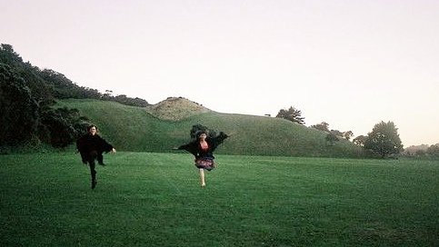 moodyonmoon's tweet photo. "Don't you wanna run away? " https://t.co/sDPufEvCkX
