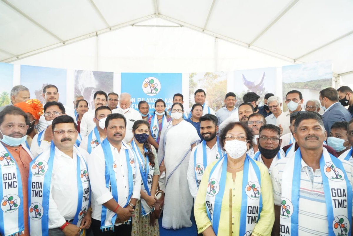 AITCofficial's tweet photo. Today our Chairperson @MamataOfficial held a meeting with all @AITC4Goa leaders &amp; workers in the International Centre, Goa.

During the meeting several prominent faces from Goa joined our Goa TMC family with the aim of working towards a better and prosperous future for Goa. https://t.co/oekcDEPst0