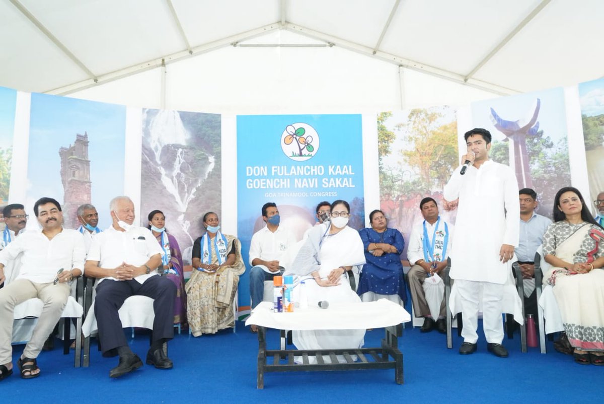 AITCofficial's tweet photo. Today our Chairperson @MamataOfficial held a meeting with all @AITC4Goa leaders &amp; workers in the International Centre, Goa.

During the meeting several prominent faces from Goa joined our Goa TMC family with the aim of working towards a better and prosperous future for Goa. https://t.co/oekcDEPst0