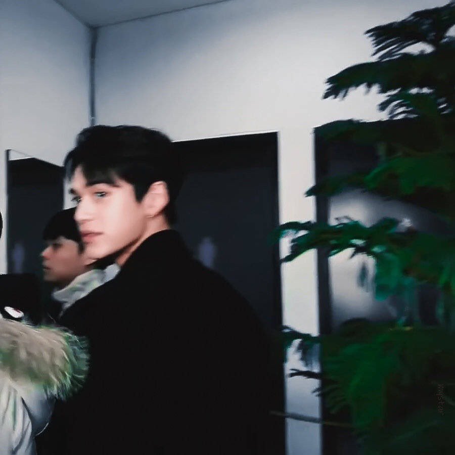 Pentinglucas's tweet image. เห็นรูปนี้ละคือเหมาะสมกับคำว่า “กลับมาเป็นของขวัญคริสต์มาสให้กันได้มั้ย” มากก ㅠㅠ