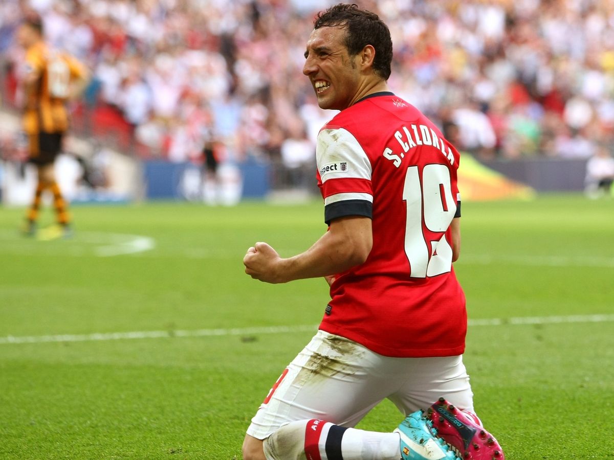 Happy birthday to the MAJESTIC Santi Cazorla What a player 