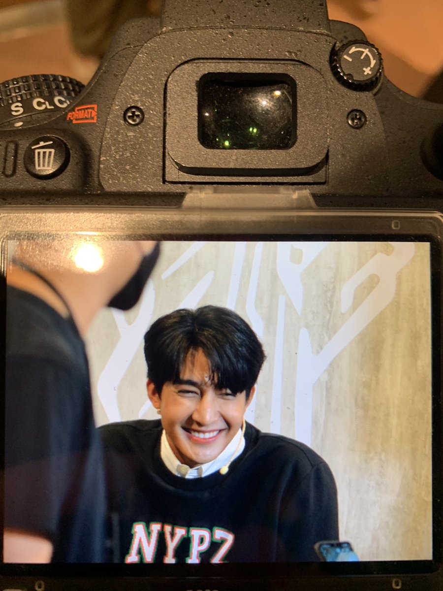 p9dark's tweet photo. รอยยิ้มพระเจ้า #EarthMixxThePizzaCompany1112 https://t.co/xwzwpJ2bjM