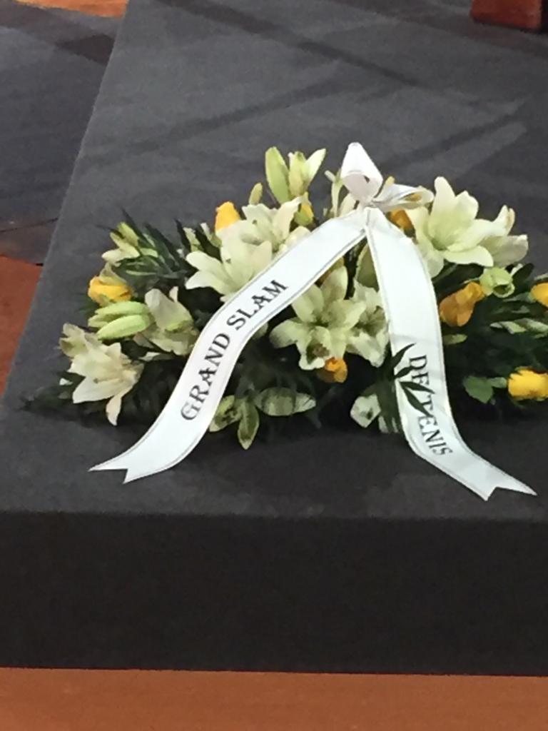 ZubiTennis's tweet photo. Hasta siempre Manolo , nunca te olvidaremos https://t.co/cxcohl8qGH