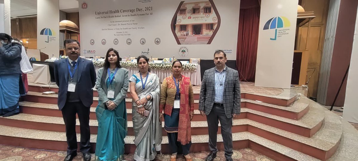 HWC_UP's tweet photo. The best performing team members of comprehensive primary health care - Uttar Pradesh team were felicitated on the occasion of #UHCDay2021 

@nhm_up @MoHFW_INDIA @iamvikassheel @vishalchauhan_1 @AyushmanHWCs @DrRajeshJha1 @DevenKhandait @swatim80 @Jhpiego @Sat_21298 https://t.co/Vgqc4Edgpa