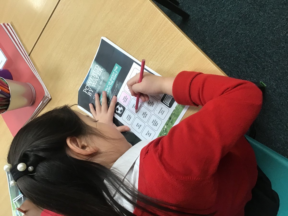 MFCFoundation's tweet photo. #MFCFoundationMiddayMessage 
The work we've been doing with @AbingdonPri highlights the importance of hydration. Its not just something to think about in the summer, its every single day and for everyone.

#PoweredByWater with @NorthumbrianH2O https://t.co/1DMvDGsog1