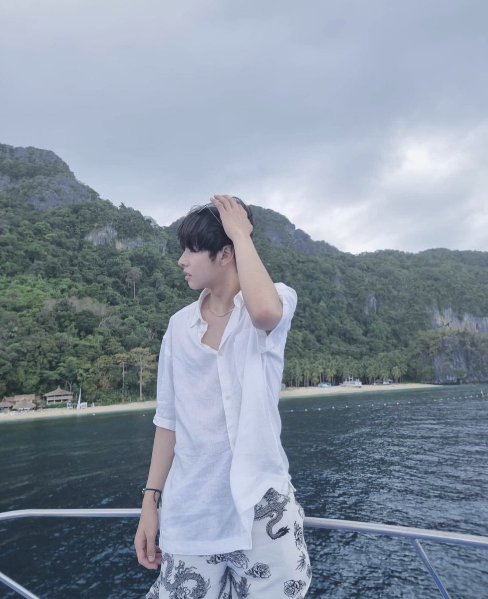 jahdiary's tweet photo. HE IS ALL THE BEAUTIFUL THINGS

#SB19_JUSTIN @SB19Official 
#SB19 #Bazinga_SB19 https://t.co/9dOxjLbm5S