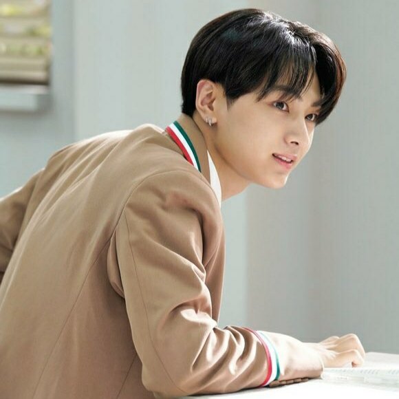doublegyaa's tweet photo. jodoh 
– jaywon short au

© doublegyaa https://t.co/frrQMf13cF