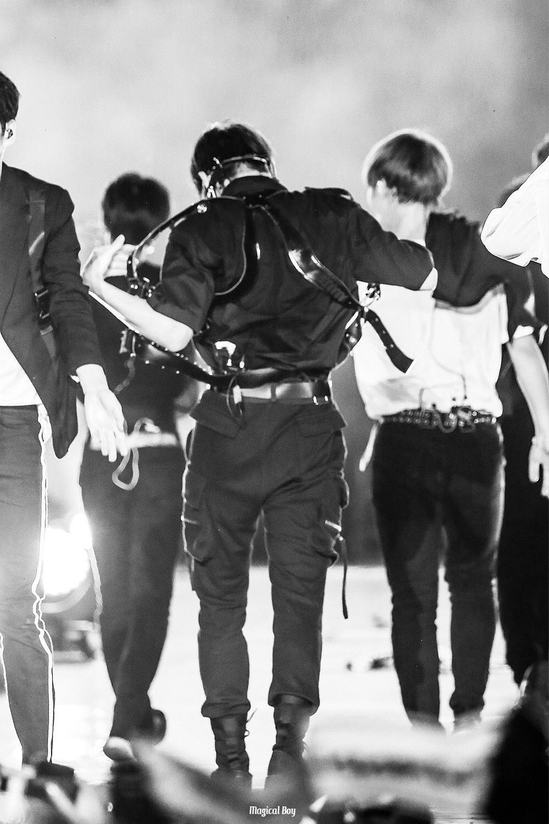 강다니엘 등으로 말한다 tweet media