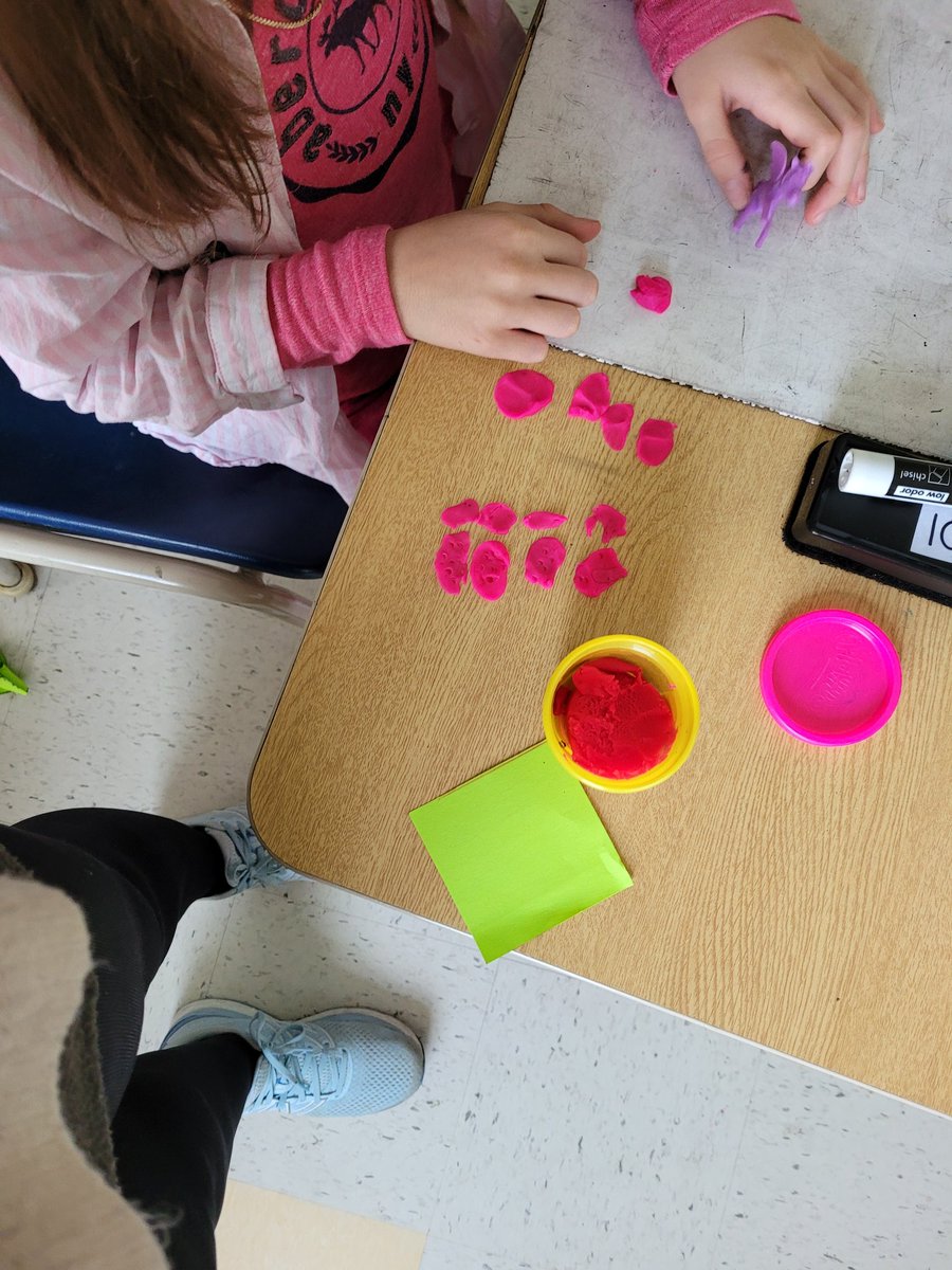 AComu03's tweet photo. Math with playdoh is always fun! Thanks Mr. V for teaching us fractions using different things! https://t.co/qrGljpJ9XQ