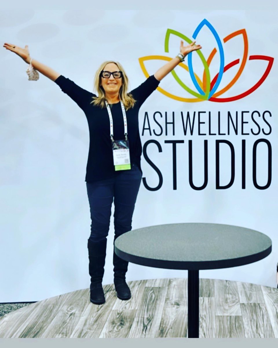 sandyabrams's tweet photo. All #Conferences &amp; #TradeShows should build in bursts of #Wellness like #ASH21 does w/ #WellnessStudio. (Association of Hematology) I enjoyed sharing #BREATHWORK &amp; the stage w/these inspiring voices: Michael Mantell, Ph.D. Krystol Hines, PT, DPT, MBA and Dr.Kulvi Kaur. #wellbeing https://t.co/0XVS4QWc63
