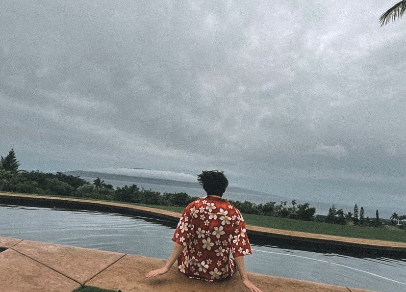 taeteland's tweet photo. OH LOOK AT TAEHYUNG 🥺 https://t.co/Wtm8YJ4BPd