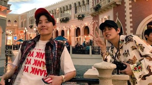 agustdidas's tweet photo. vhope dates are actually the best https://t.co/gEcsEBf8X6