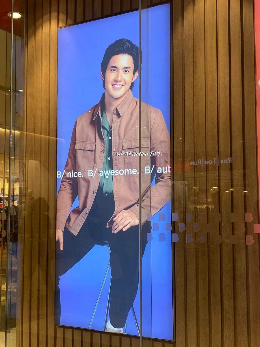 GRAEnationBCD's tweet photo. @gracecameron007 Bench Endorsement Display at Ayala Malls Capitol Central, Bacolod City Branch https://t.co/dz3XafSydz