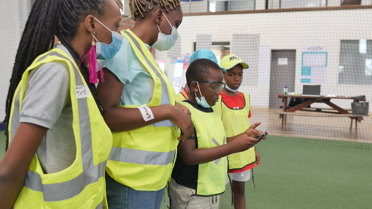 Zimflyinglabs's tweet photo. We had a great weekend! 

Drone Camp was a FUN-filled experience for all the young learners who joined us. They learnt so much!

Next camp is coming up this Sat 19th Dec. Make sure your children/students join us.

Supported by @PrecisionUAV 

#Drones
#STEM 
#education
#STEMEd https://t.co/T4opm1YgUH