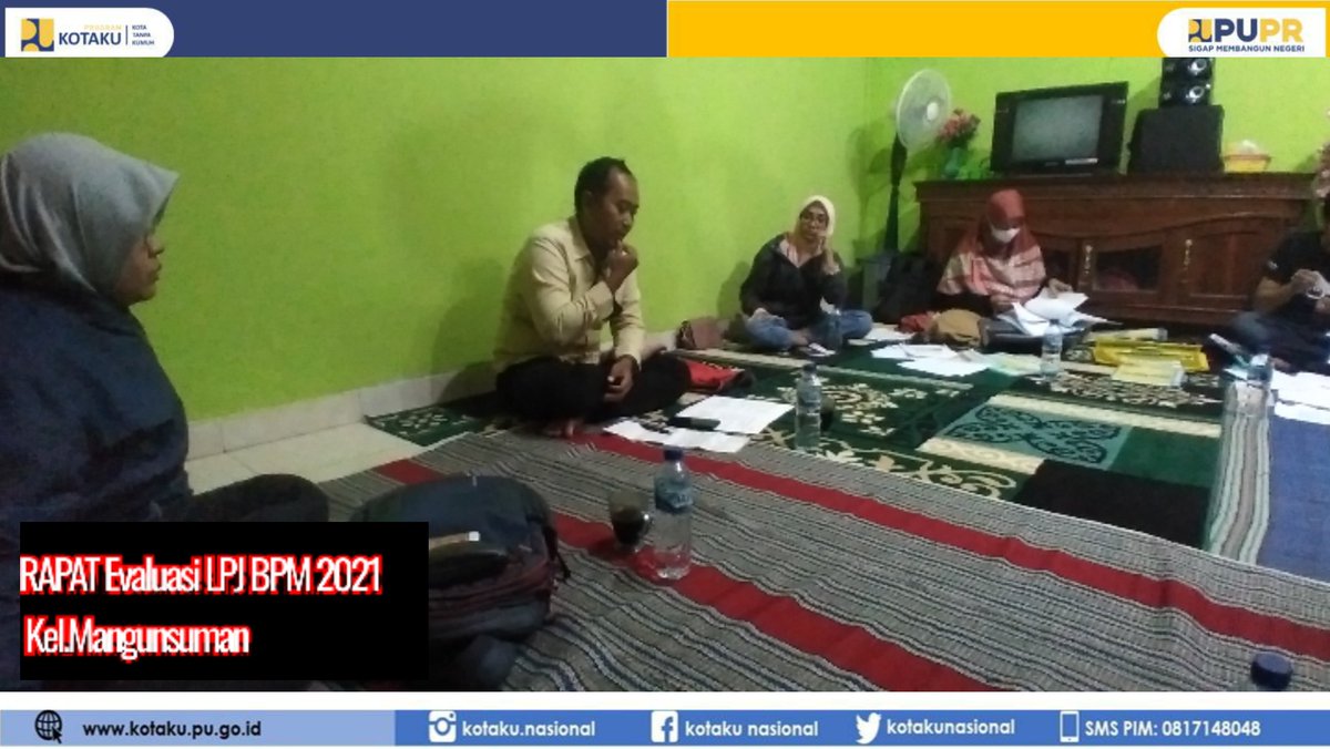 KPonorgo's tweet photo. Rapat Evaluasi LPJ BPM 2021 Kel.Mangunsuman https://t.co/fxsG8ZtAVe