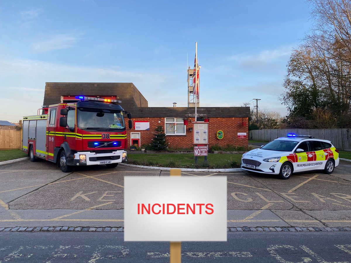 Botley38's tweet photo. Good morning, here is a summary of last weeks incidents the station attended.
π 38P4 mobilised to:
β¦2 standbys
β¦RTC - Car V Pedestrian
β¦Vehicle fire
β¦Pumps 4 property fire
π 38V1 responded to 10 medical calls in our new car. https://t.co/6Vayq43I9t
