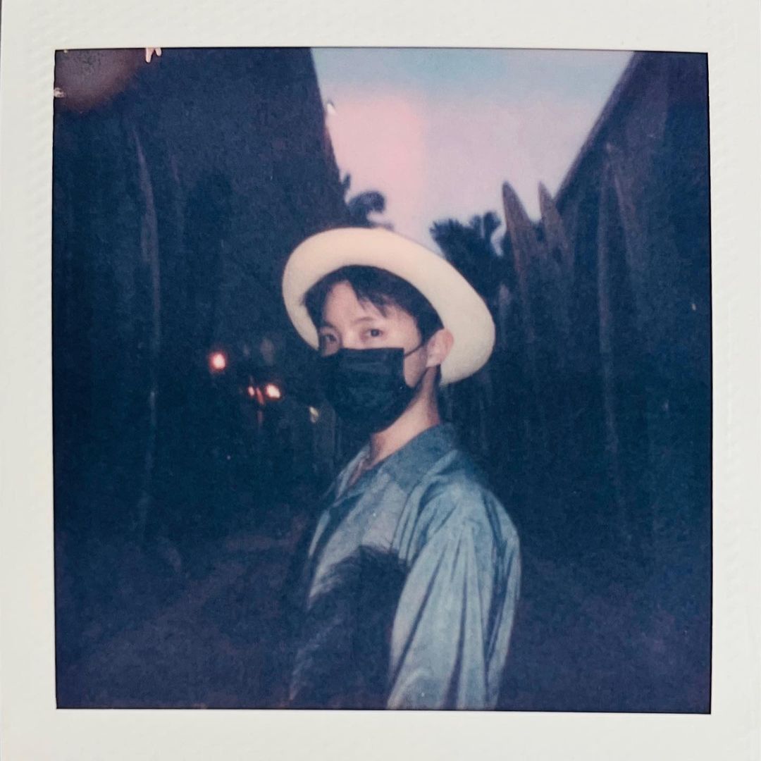BTSISARMY21's tweet photo. Hobi https://t.co/MvCVB4mQof