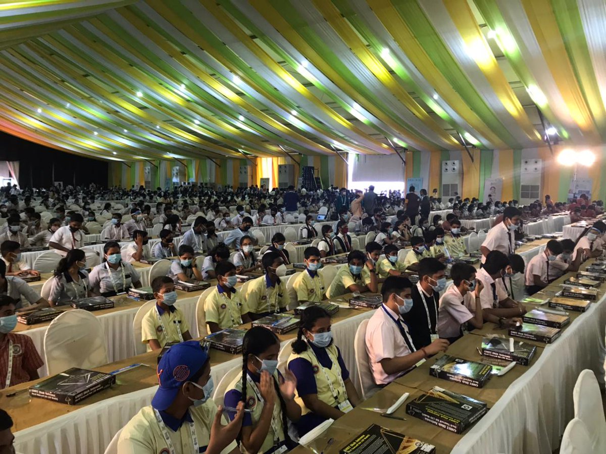 moesgoi's tweet photo. LIVE from #IISF2021: Attempting yet another #GuinnessWorldRecords on largest number of students attending the space exploration lesson. Post which, these young minds will assemble dish antenna, connectivity of which will let us explore the arena of Space further.
@DrJitendraSingh https://t.co/ApSDCKwKDZ
