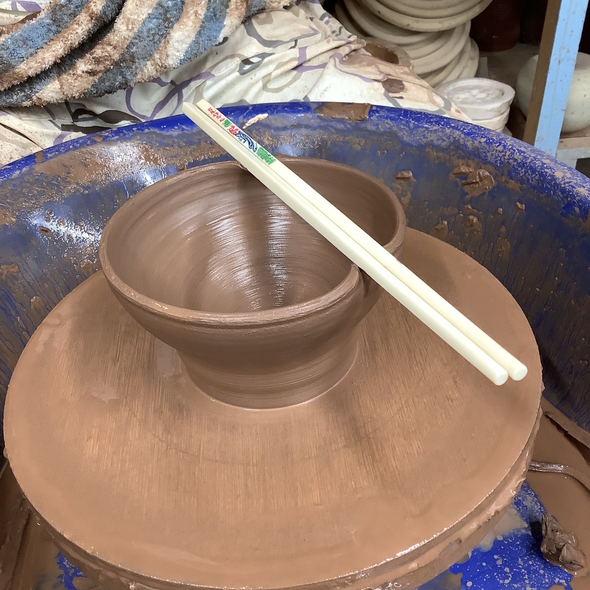 eastnorpottery's tweet photo. Love it when participants arrive with a plan!🤩#noodlebowl #potteryexperience #potterythrowdown #potteryweekend #potterylesson https://t.co/In1g4gypqd https://t.co/4iGxCXPtxs