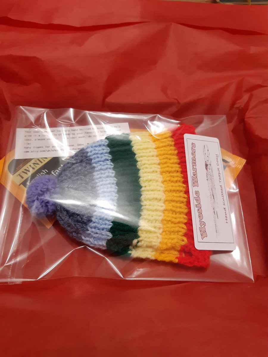 WyesideWarmers's tweet photo. One of my favourite cosies off to a new home later today, its such a buzz when someone else loves and appreciates what you've made - all part of the shopping #handmade #SmallBusiness #KerchingMoment #EarlyBiz https://t.co/Vt0gpOnJ6e https://t.co/4W8J8lI08q
