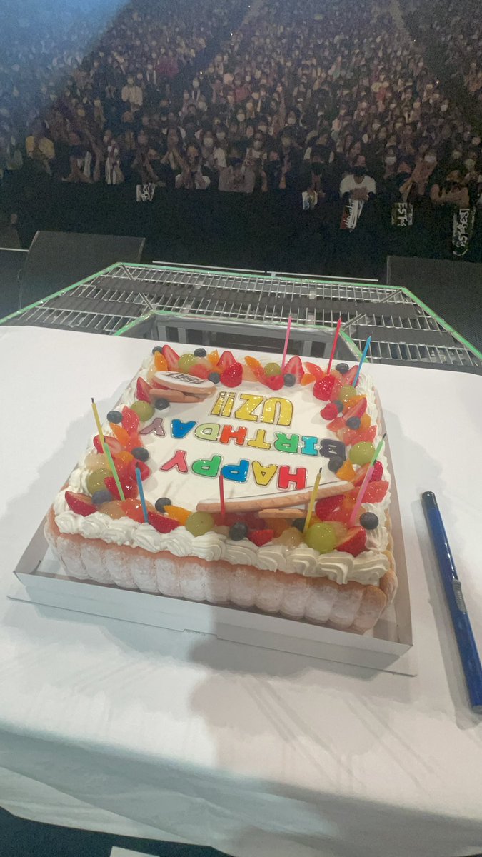 SPYAIR_ai's tweet photo. UZさん誕生日おめでとうございます！！
@UZSPYAIR 
実はUZさんと一日違い🤭 https://t.co/3DUzSyCnqw
