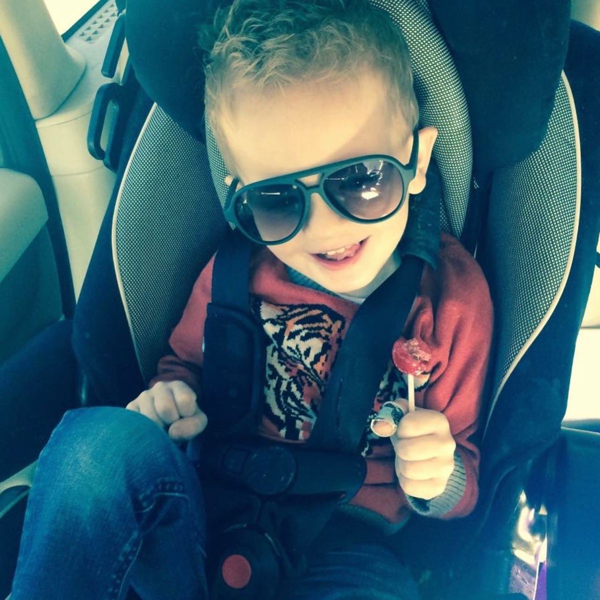 Lisa Barlow tweet media