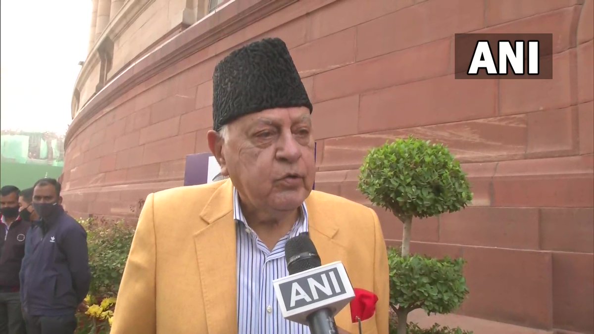 ANI's tweet photo. I agree with Rajnath Singh that the division of India was a historical mistake. Indian Muslims are suffering due to this. India-Pak fightings add to the religious tension. It could've been avoided had it been only one nation: National Conference chief Farooq Abdullah in Delhi https://t.co/zefOYg8mad