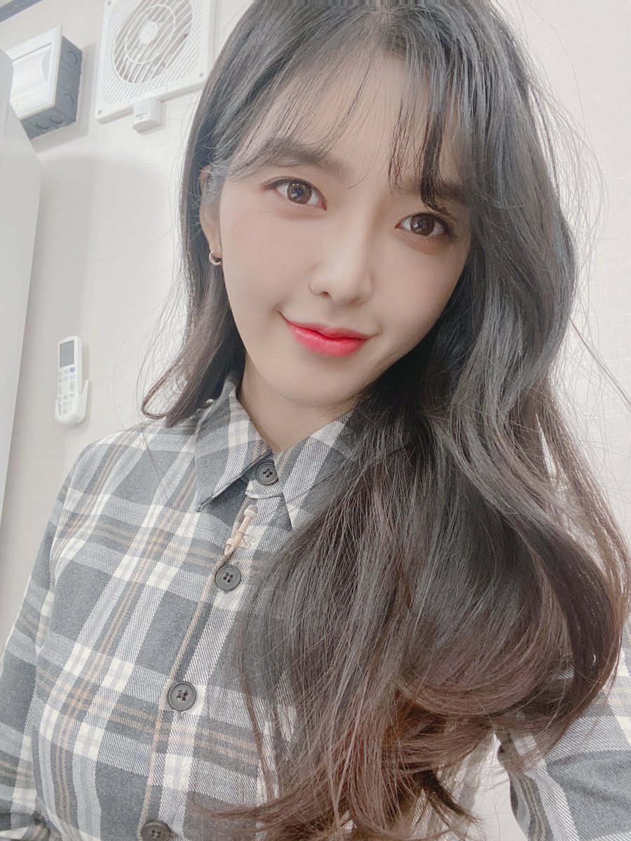 chanmipictures's tweet photo. - #CHANMI #찬미 https://t.co/UEwK1KKxln