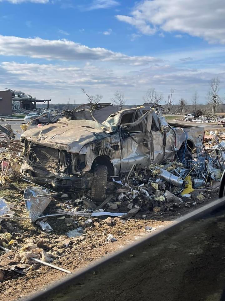 BrandonDriver14's tweet photo. This is the town I worked in Dawson springs Ky. About 15 minutes from my hometown. It is completely leveled by a #f3tornado a lot of friends and family have lost everything. But I’m so proud of the community and my family and church family for coming together to help and do what. https://t.co/pnGtJMPgNK
