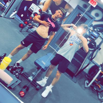 11steele11's tweet photo. #NewProfilePic #skiplegday https://t.co/t8gNl7y791