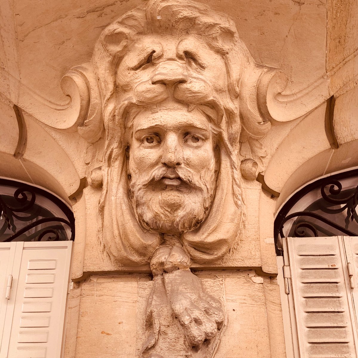 quietnomadmeg's tweet photo. Late to the game! #top4faces #top4theme
1. Door in Siena, Italy
2. Stedelijk Museum, Amsterdam
3 & 4. Streets of Paris, France
Share yours, tag friends, and hosts @
@Touchse @CharlesMcCool @Giselleinmotion @perthtravelers https://t.co/CHiwNlGrZd