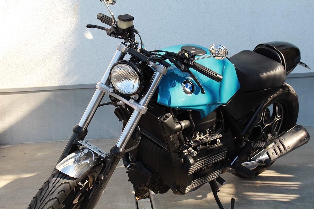 OutLoud_moto's tweet photo. K75S アルミフェンダーへ変更

#bmwk75s #k75s https://t.co/fGjeHySHRQ