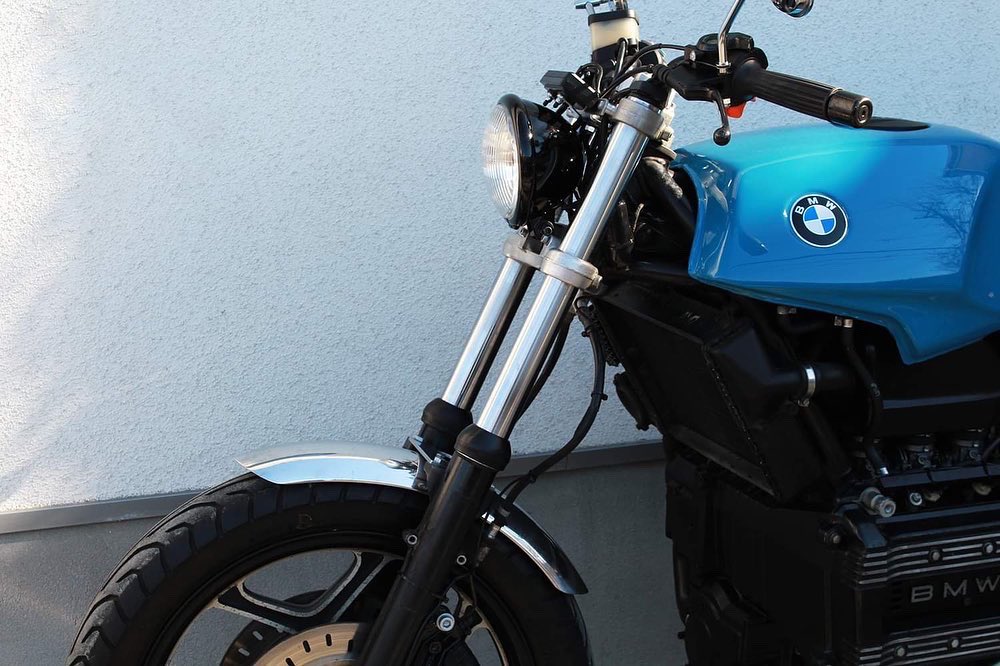 OutLoud_moto's tweet photo. K75S アルミフェンダーへ変更

#bmwk75s #k75s https://t.co/fGjeHySHRQ