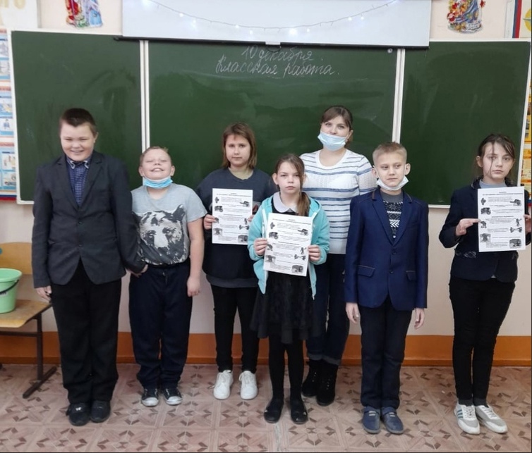 В рамках "Единого дня безопасности несовершеннолетних" педагог-психолог отделения ОГАУСО "ЦСППСиД" в Старомайнском районе Кузина М.Ю. на базе МКОО Большекандалинская СШ среди учащихся 7 класса провела беседу: "Свое здоровье береги!"