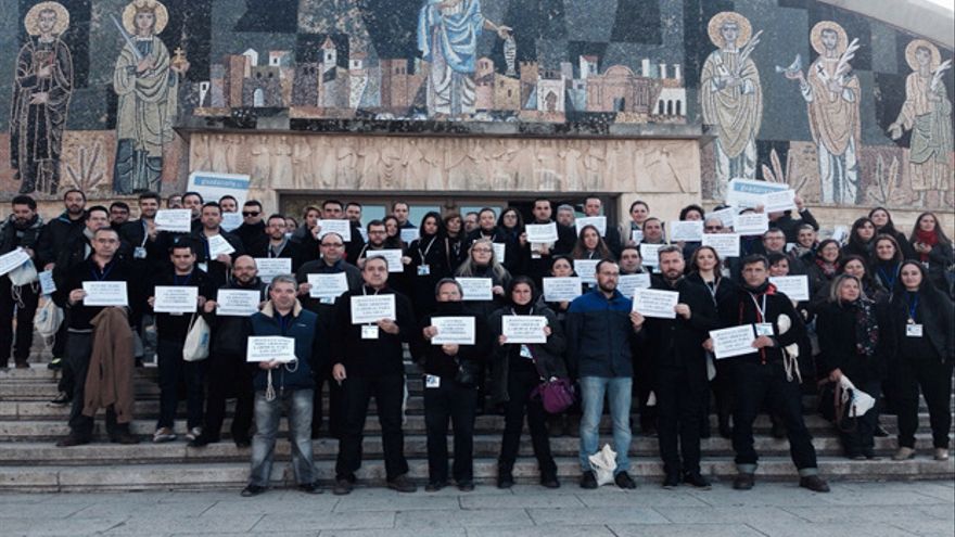 Ailguadalinfo's tweet photo. Ya vamos un gran grupo dirección a #Cordoba... Nos darán acreditaciones en el #congresoGuadalinfo? #vuelaguadalinfo2021
Se avecina #tormentadigital
@juanluiscruz_ @eliasbendodo https://t.co/8tJfnBkoI7
